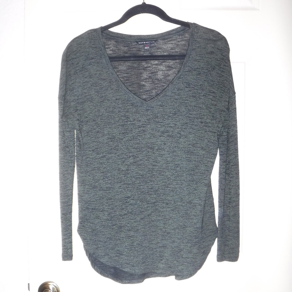 Rock & Republic Long Sleeve‎ V Neck Top Heathered Olive Green Casual
